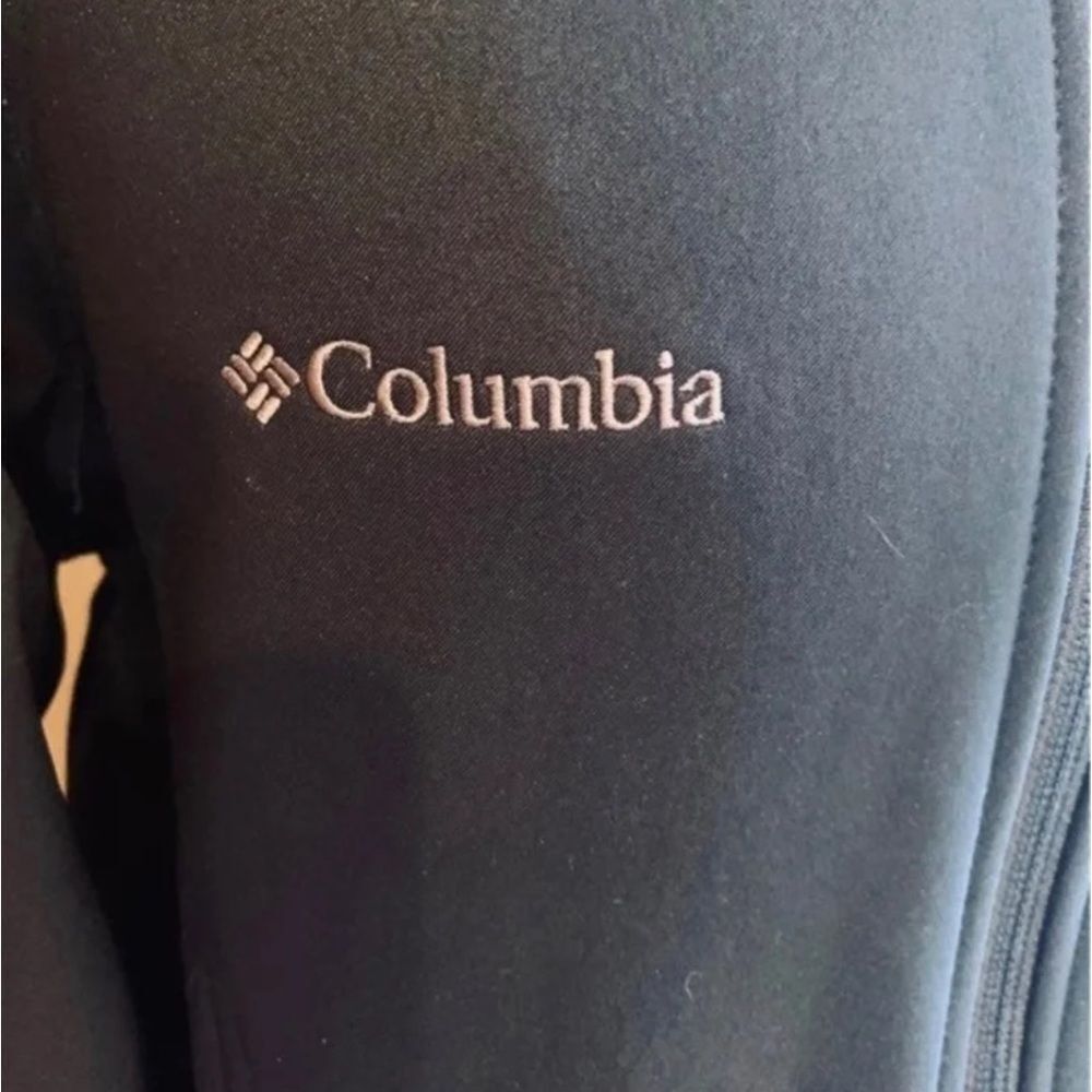 Columbia Men's Water-Resistant Softshell Performance Jacket - Picture 9 of 10